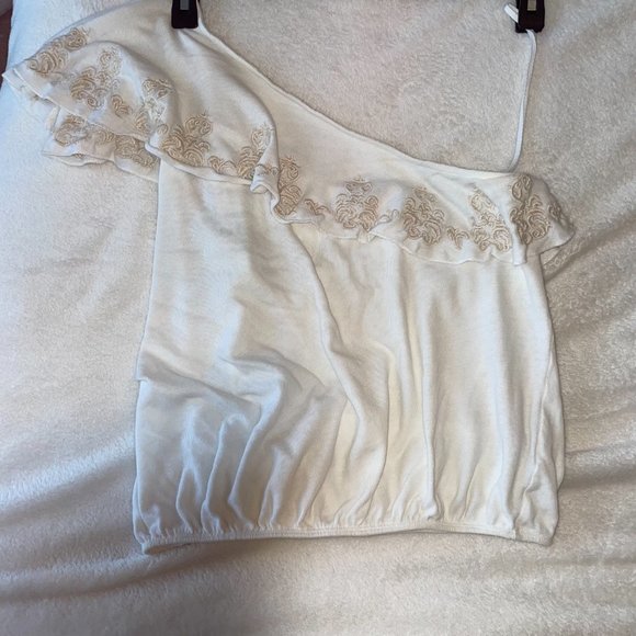 White off the shoulder free people top with flower detail - Picture 9 of 11